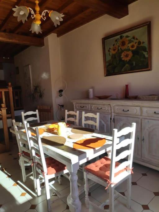 Maison Cosy Et Conviviale, Le B7 Besset Exterior foto