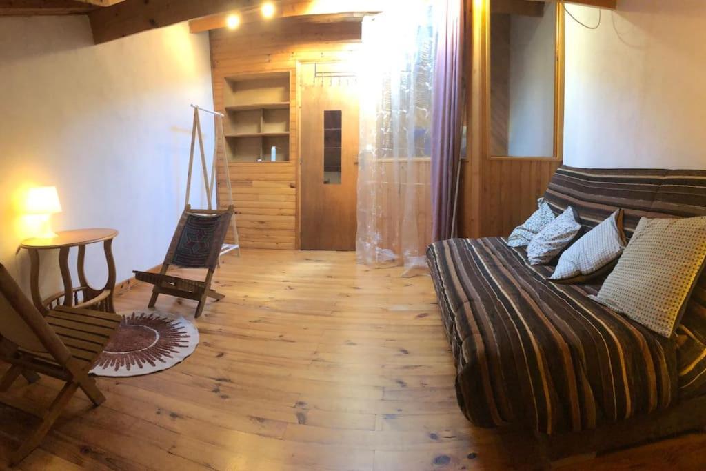 Maison Cosy Et Conviviale, Le B7 Besset Exterior foto